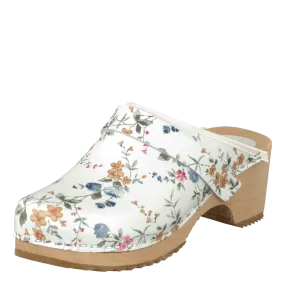 10200 Linnea White flower