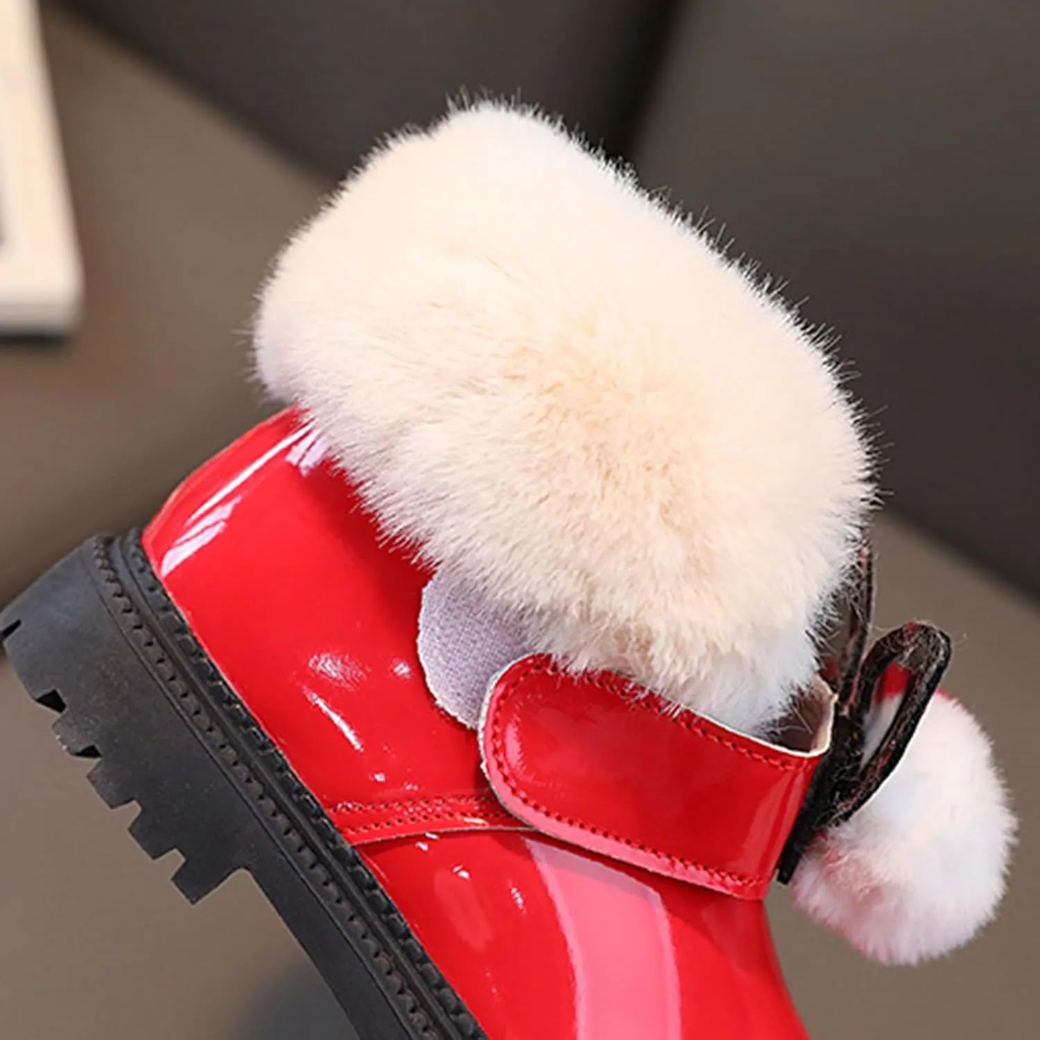 Kids Winter Boots Snow Boots for Girls Warm Cozy Fuzzy Non-Slip Comfy Cute Durable Outdoor Princess Faux Fur Lined Boots
