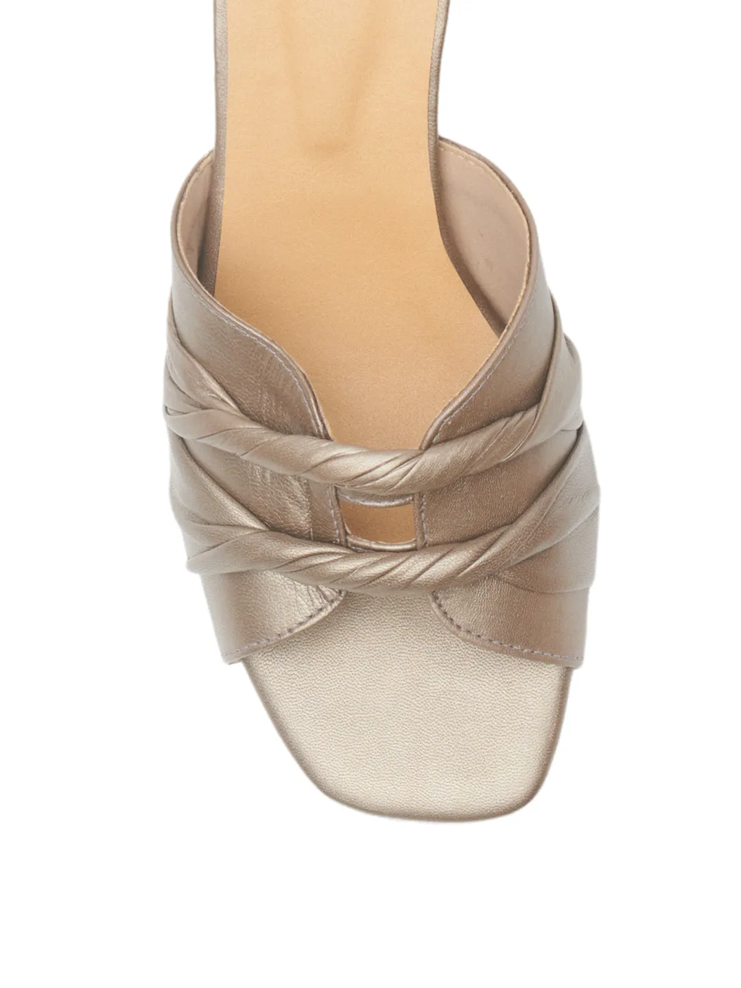 NOMADA HEELS