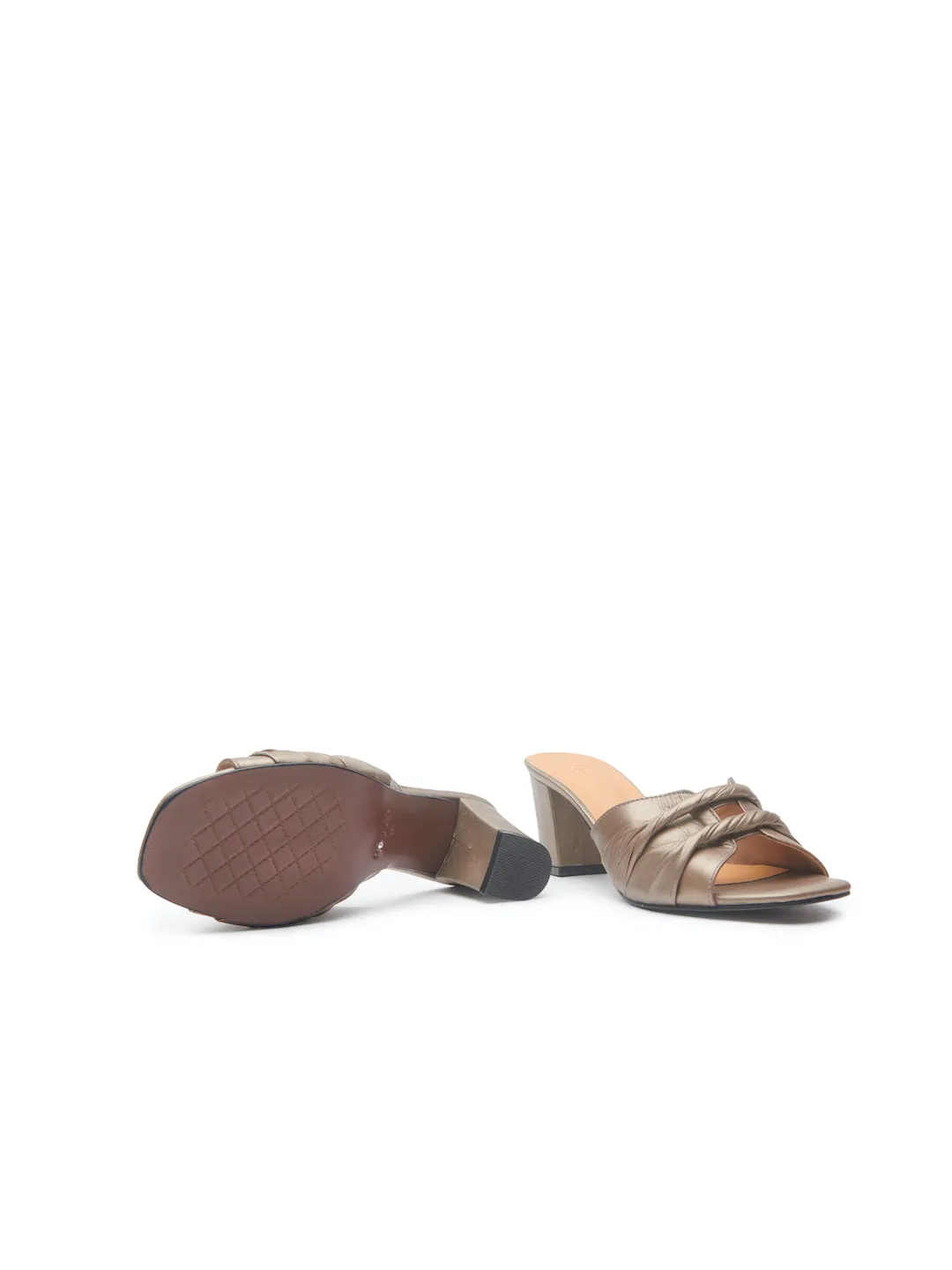 NOMADA HEELS