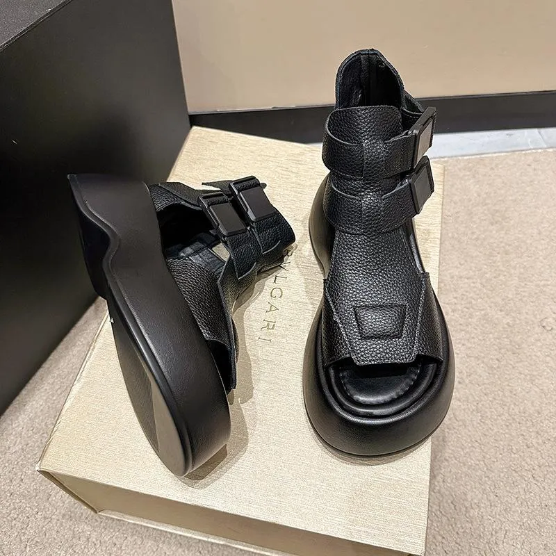Soft-sole leather sandals